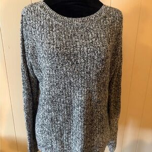 H&M Women's Sweater Black White Crew Neck Long Sleeve Size Large